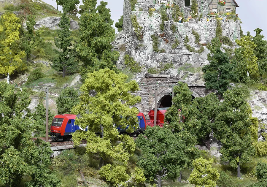 Romantische Burgruine – Modellbahn-Diorama, Ansicht 11