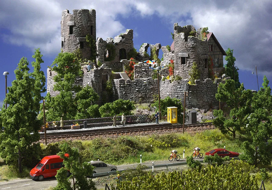 Romantische Burgruine – Modellbahn-Diorama, Ansicht 5