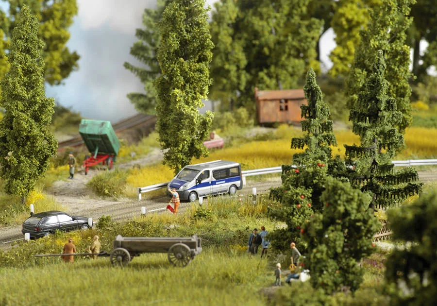 Bauernhaus in wildromantischer Umgebung – Modellbahn-Diorama, Ansicht 5