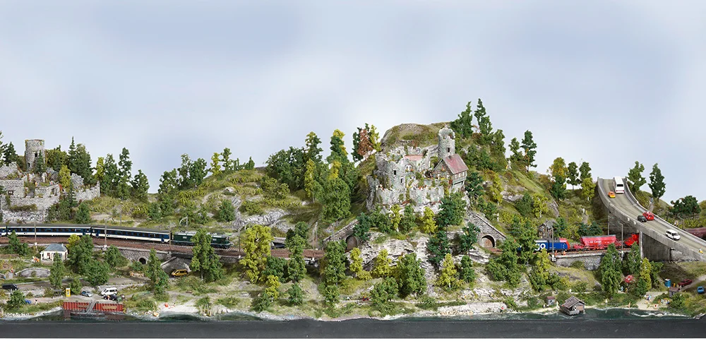 Detailgetreue Modellbahn-Landschaft von Zurawski, Ansicht 1
